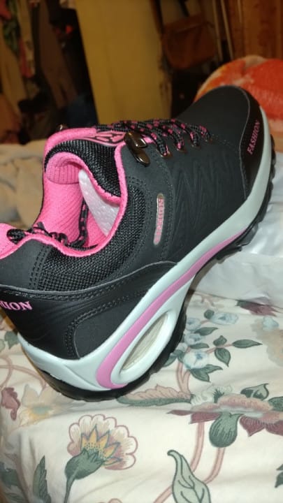 Customer photo review of Baskets Confortables à Plateforme Femme