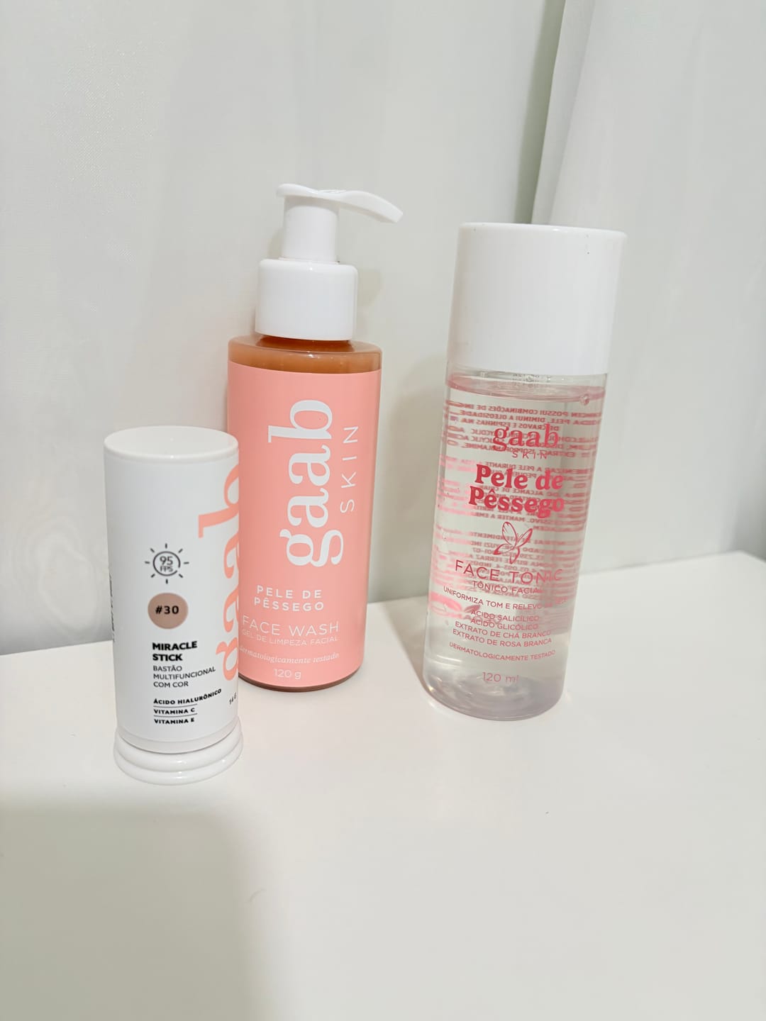 Customer photo review of Compre Bastão Multifuncional Miracle Stick, Ganhe Gel de Limpeza Facial