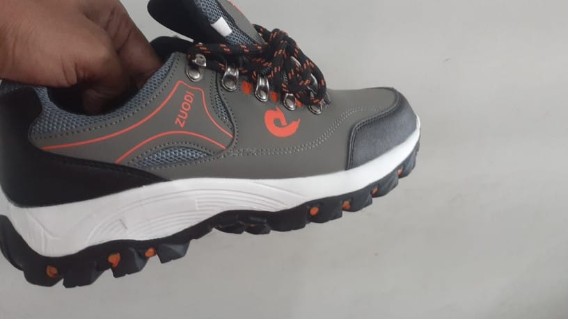 Customer photo review of Chaussures de Randonnée de Luxe avec une Touche Sportive