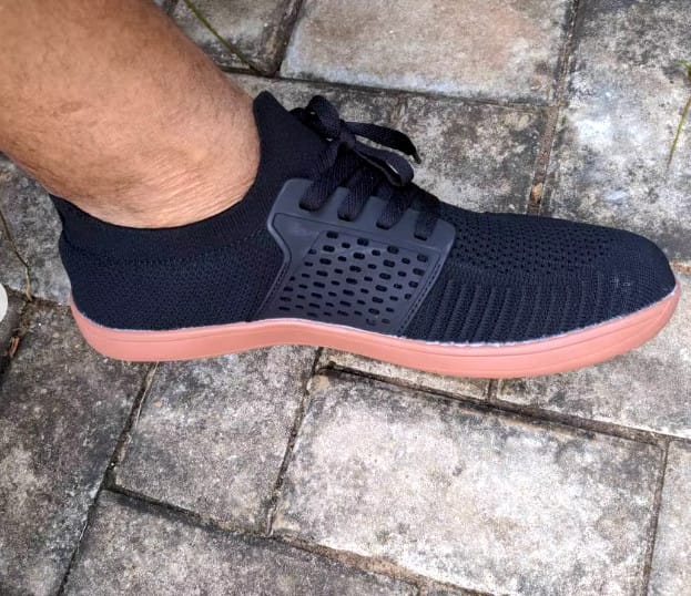 Customer photo review of Chaussures de marche larges et minimalistes pour homme