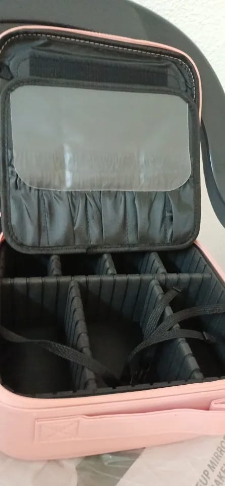 Customer photo review of Vireva Estuche de Maquillaje con Espejo LED