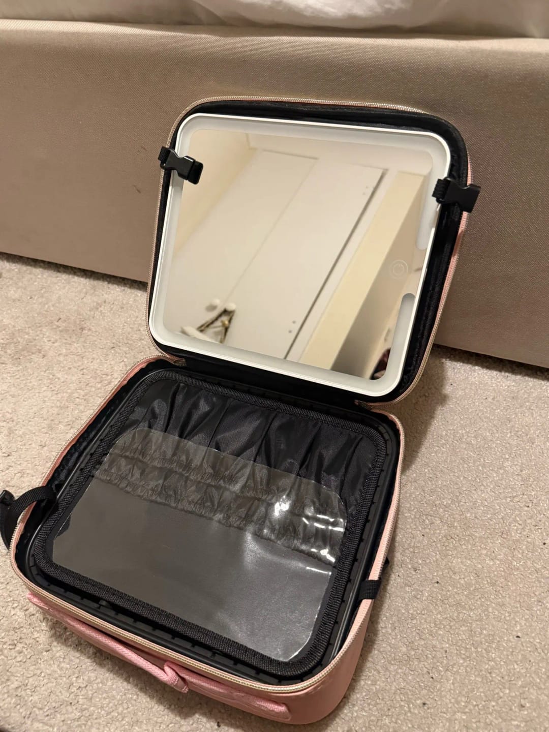 Customer photo review of Vireva Estuche de Maquillaje con Espejo LED