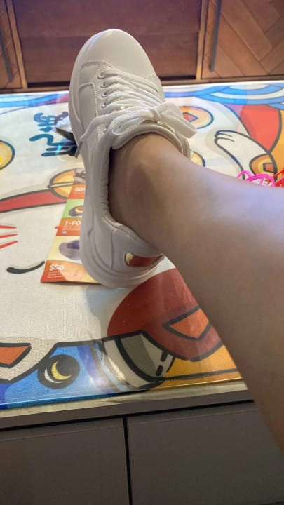 Customer photo review of Baskets plateforme décontractées à lacets pour Femmes