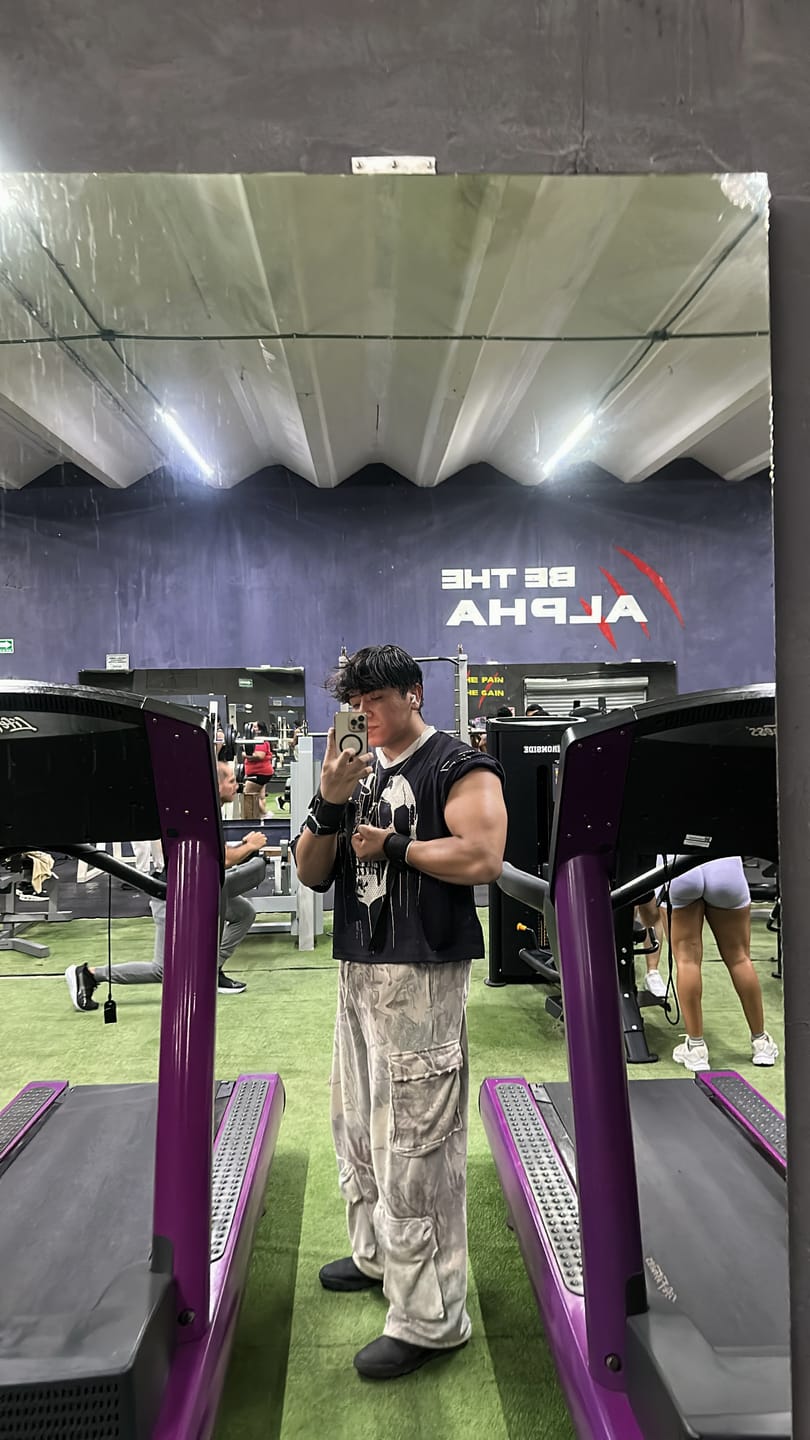 Customer photo review of 2033 - Heritage Camo Cargo Sweats