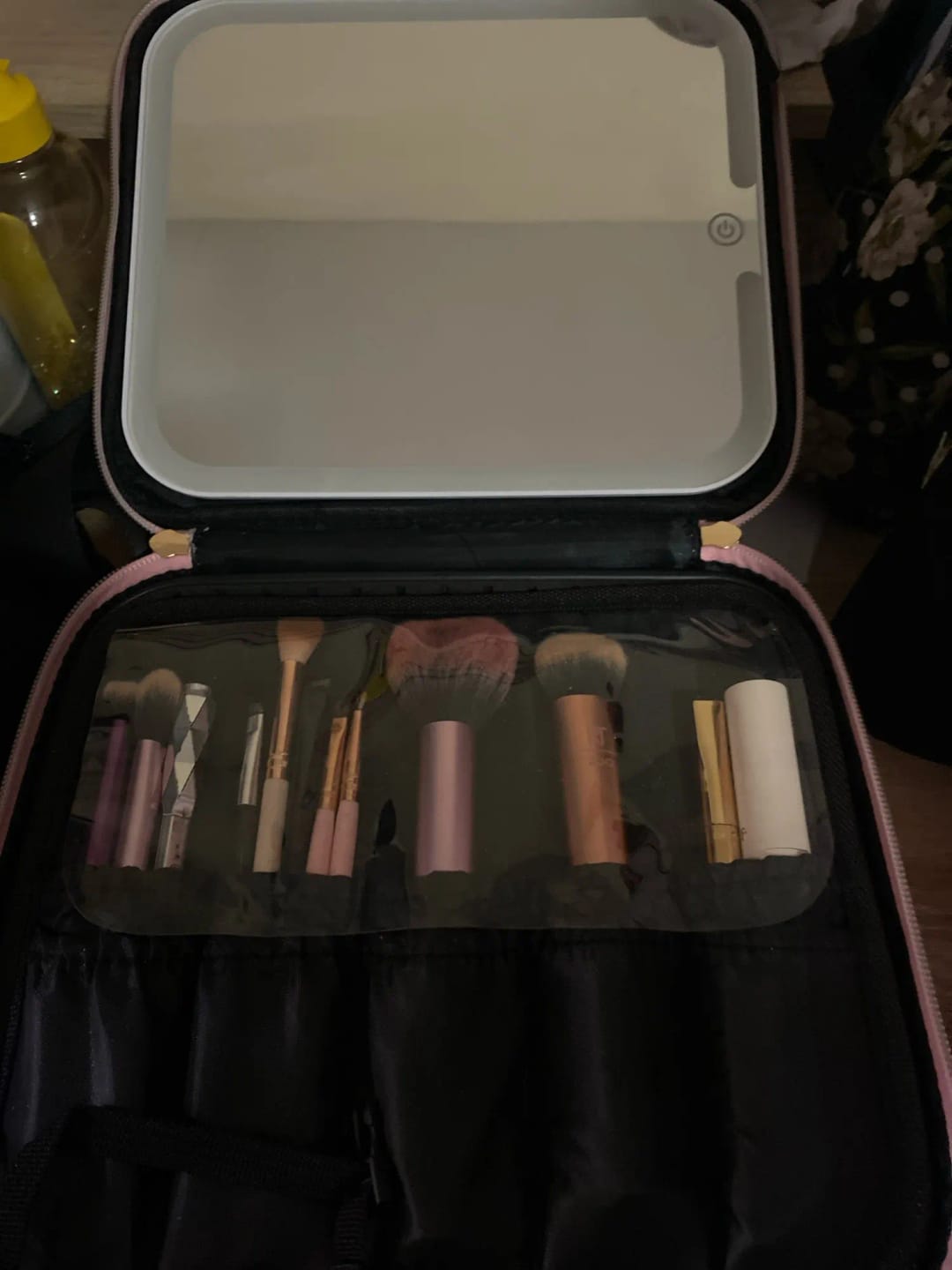 Customer photo review of Vireva Estuche de Maquillaje con Espejo LED