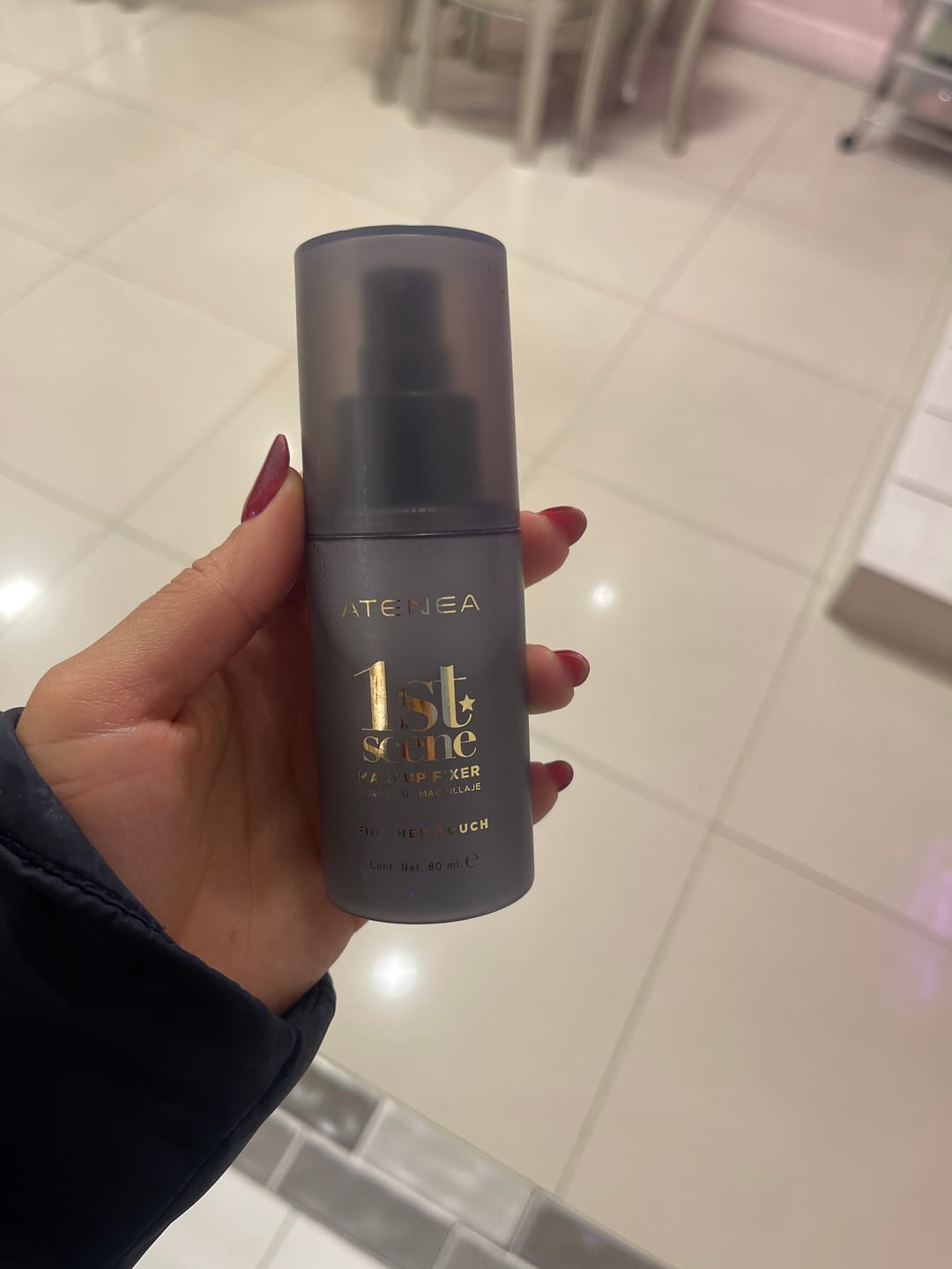 Customer photo review of FIJADOR DE MAQUILLAJE 1ST SCENE