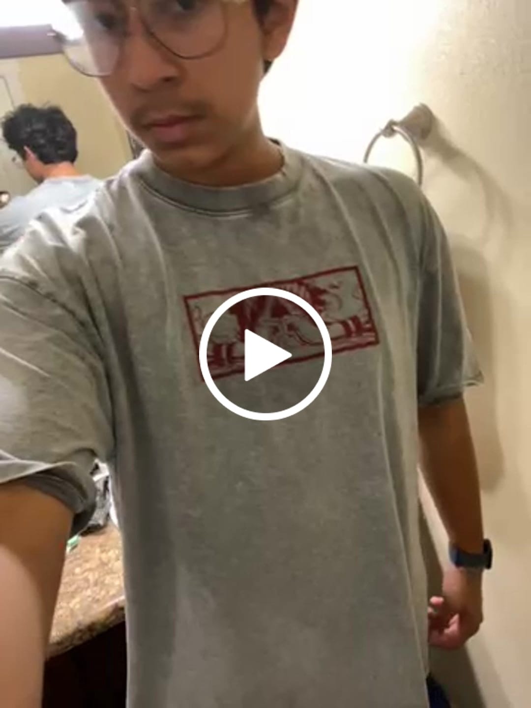 Customer video review of MALEVOLENT VINTAGE OVERSIZE TEE