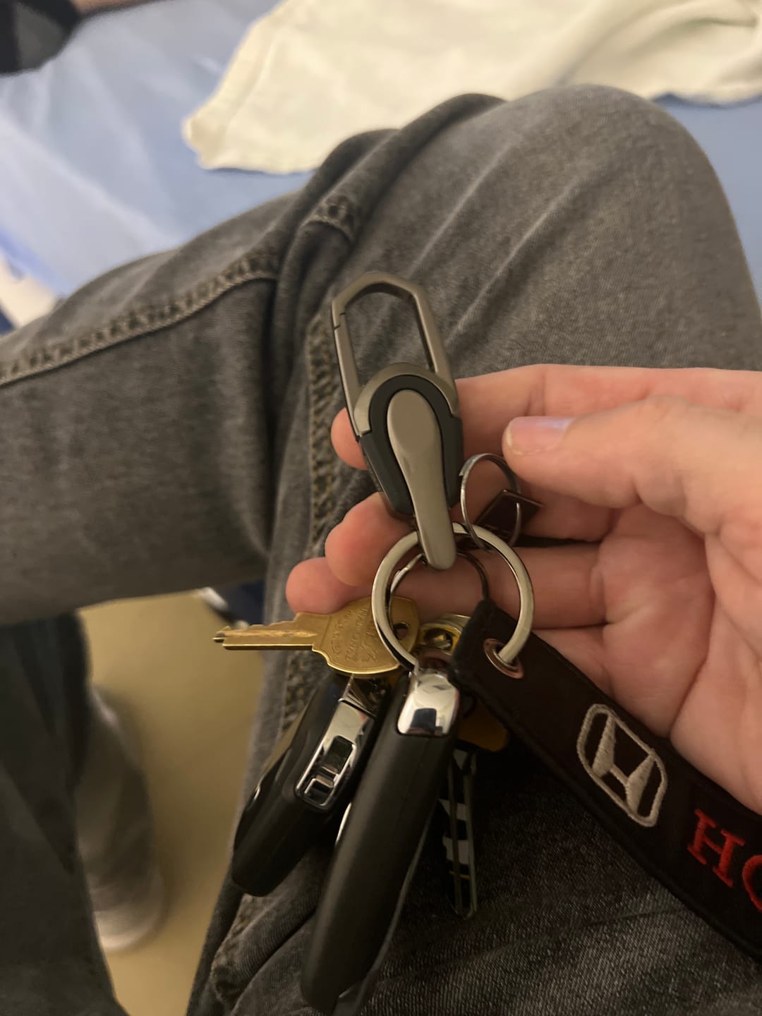 Customer photo review of 80Eighty® Zinc Alloy Keychain