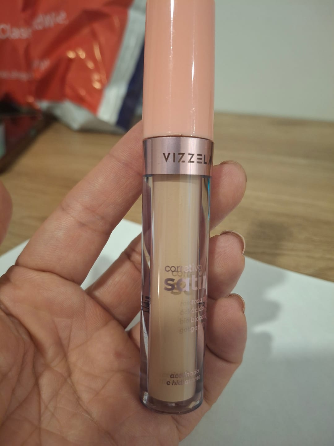 Customer photo review of Corretivo Líquido SATIN - Vizzela