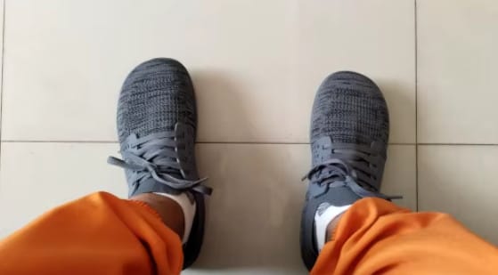 Customer photo review of Chaussures de marche larges et minimalistes pour homme