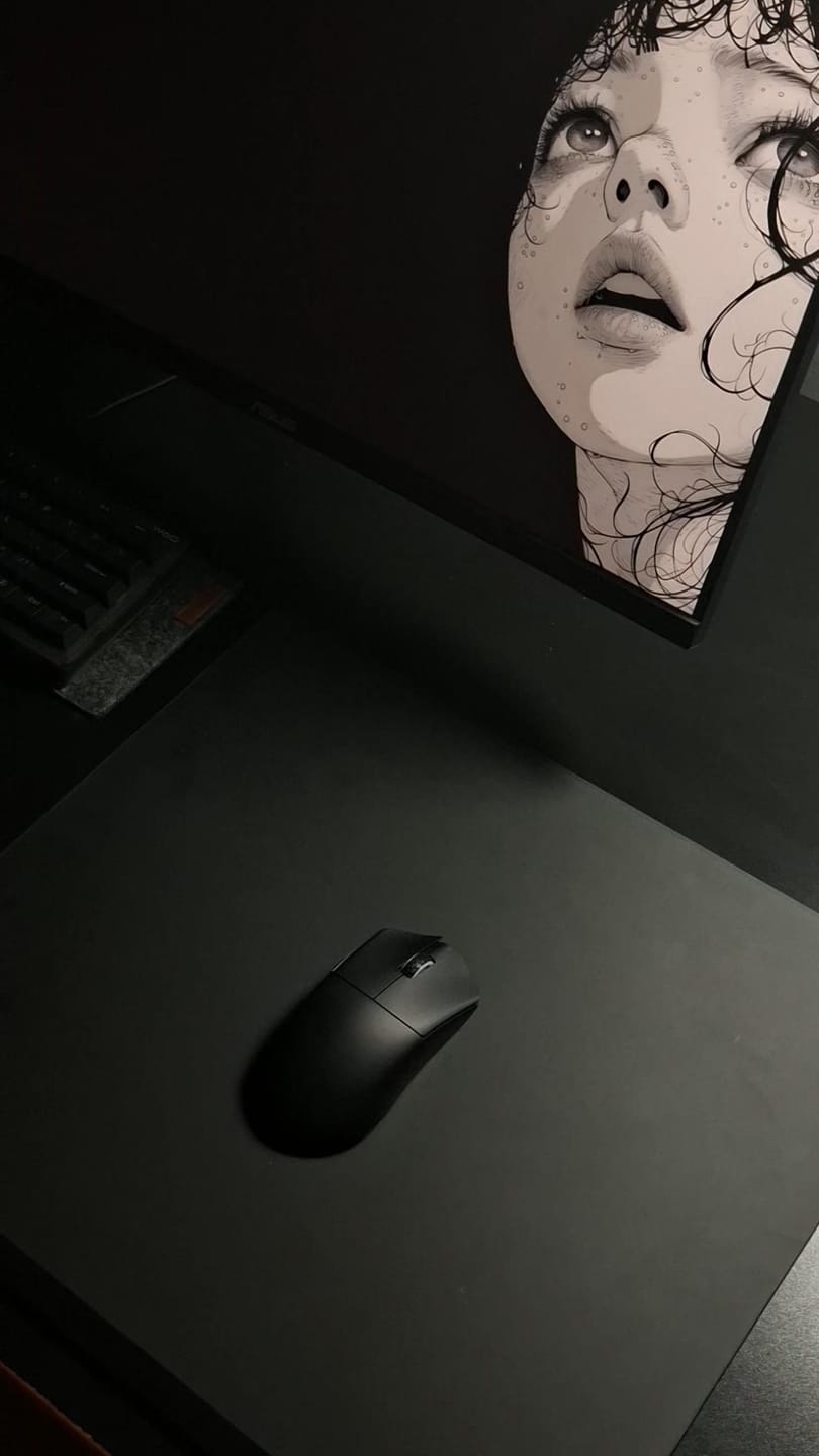 Customer photo review of Darmoshark M3 V2 Wireless Mouse