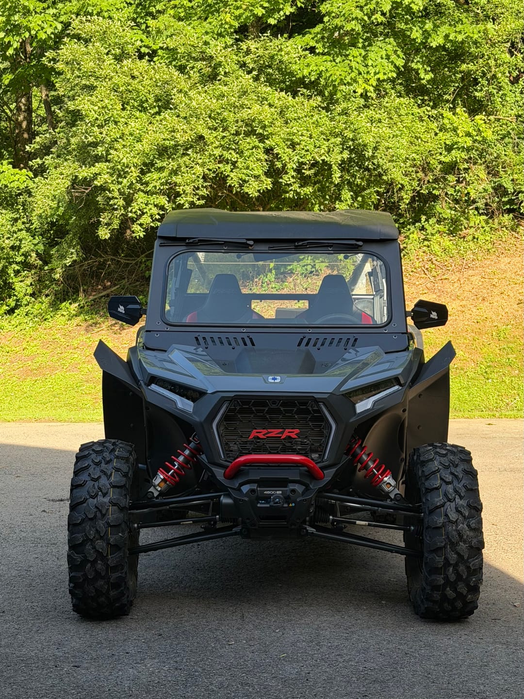 Customer photo review of Grill Logo Badge – Polaris RZR XP 1000 (2024–2026)