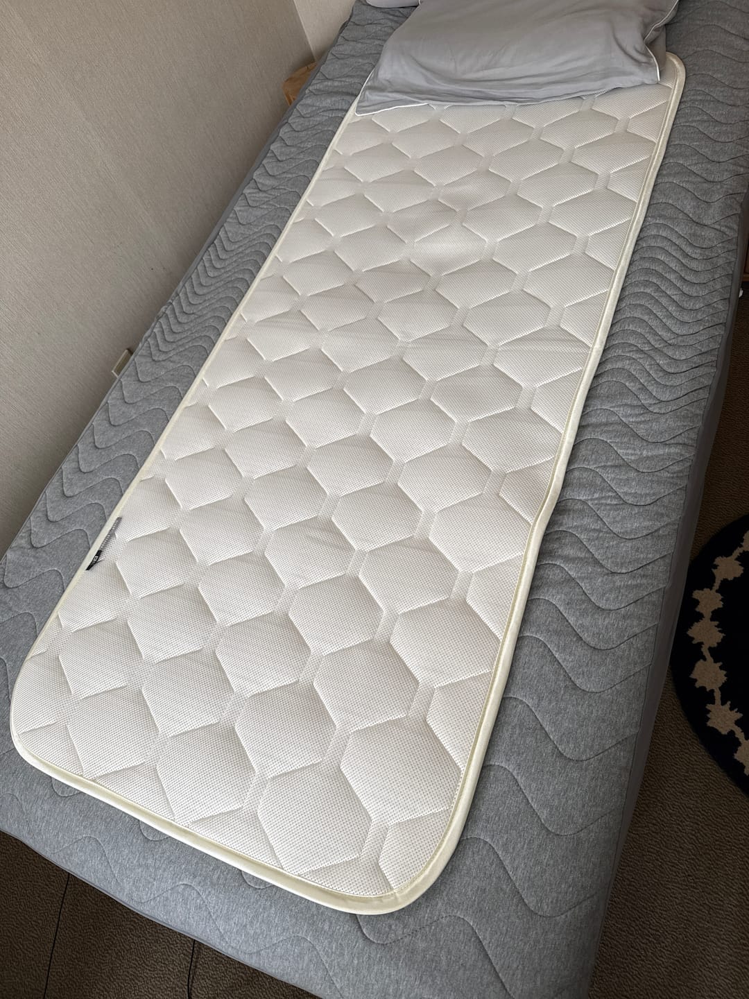 Customer photo review of SLEEP HEXAGON　上位版ホルミシスポータブルパッド