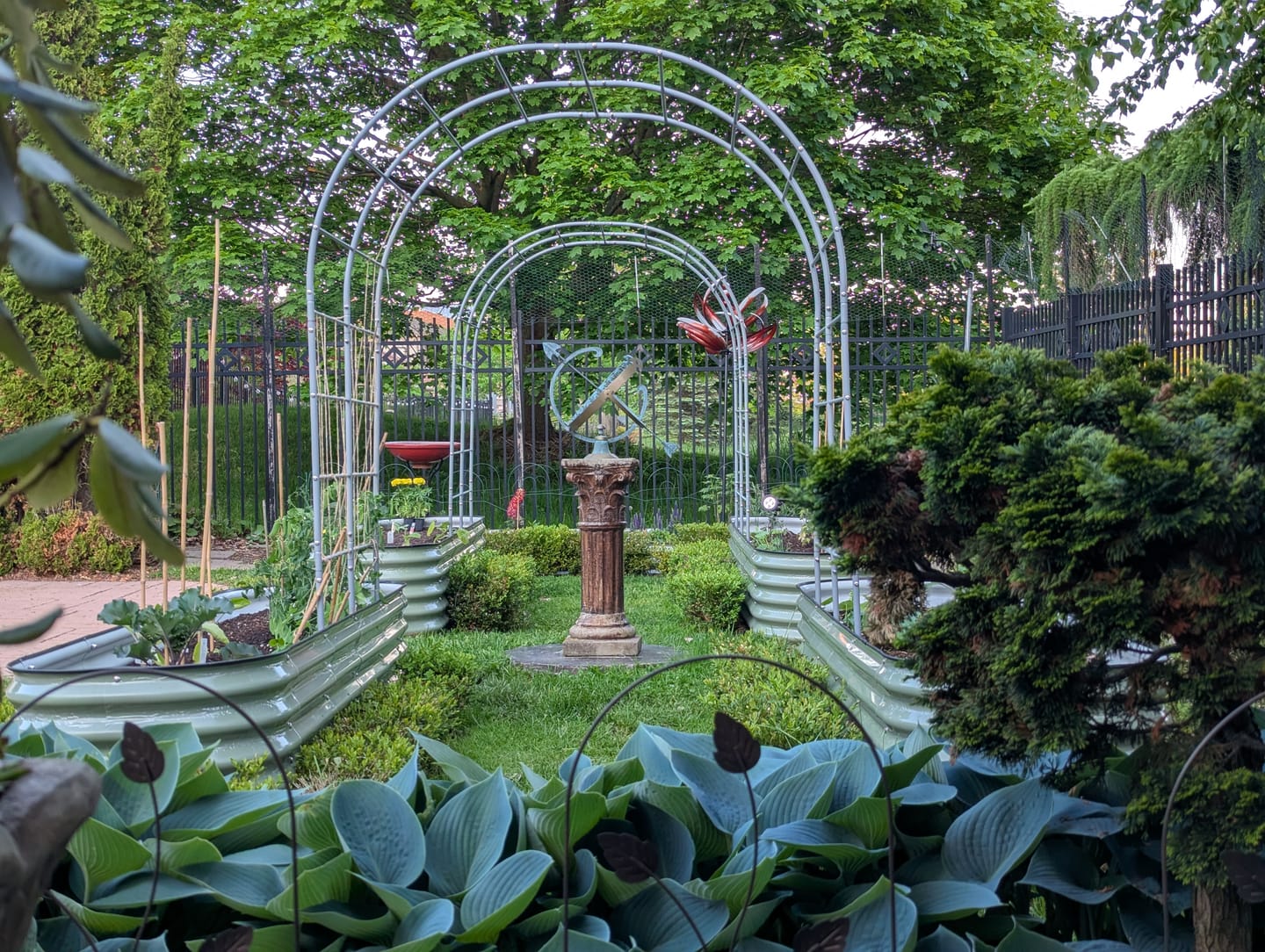 Customer photo review of Arch Garden Trellis