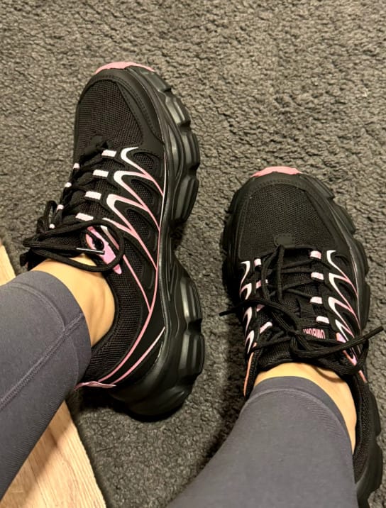 Customer photo review of Baskets de Sécurité en Acier pour Femme : Style, Protection et Confort au Quotidien
