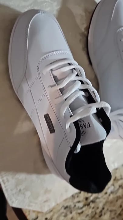 Customer photo review of Chaussures de luxe décontractées et confortables pour hommes
