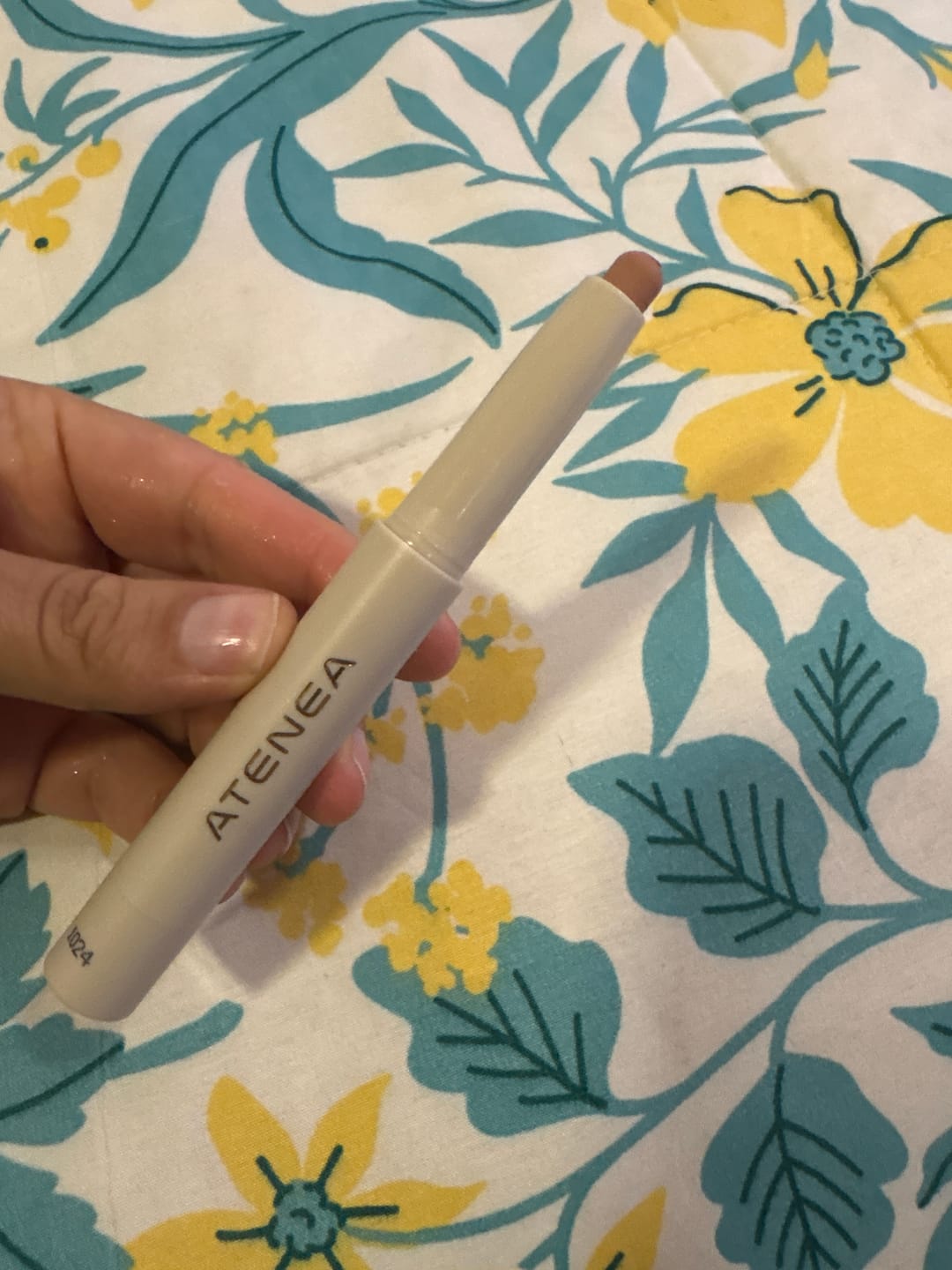 Customer photo review of SOMBRAS CREMOSAS MATE EN BARRA