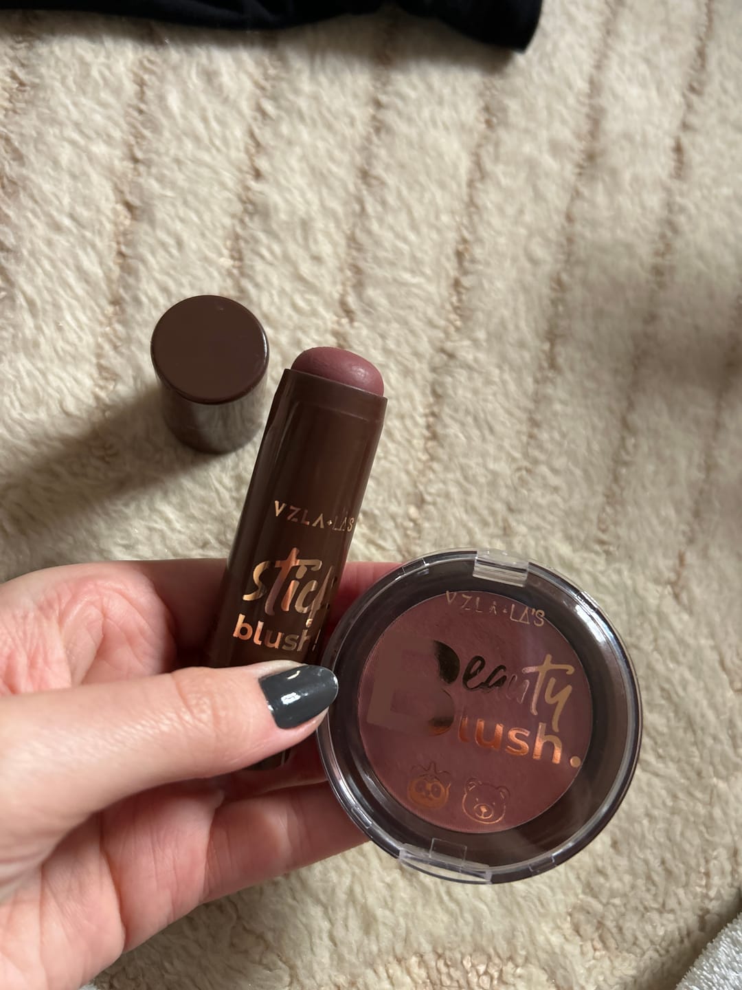 Customer photo review of Kit Blushes Red Mocha Vizzela + La's