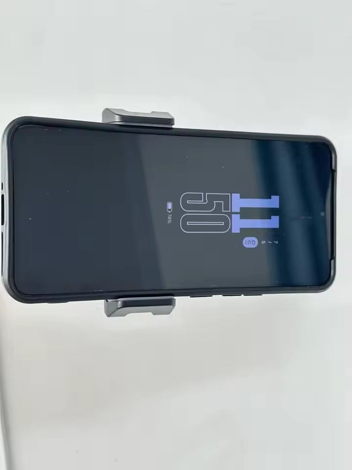 Customer photo review of Fitness Magnetic Phone Holder