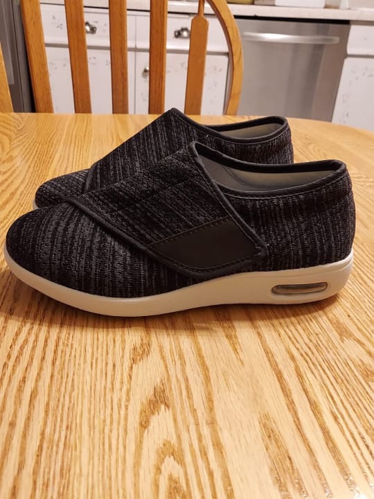 Customer photo review of Chaussures Orthopédiques & Diabétiques Confortables