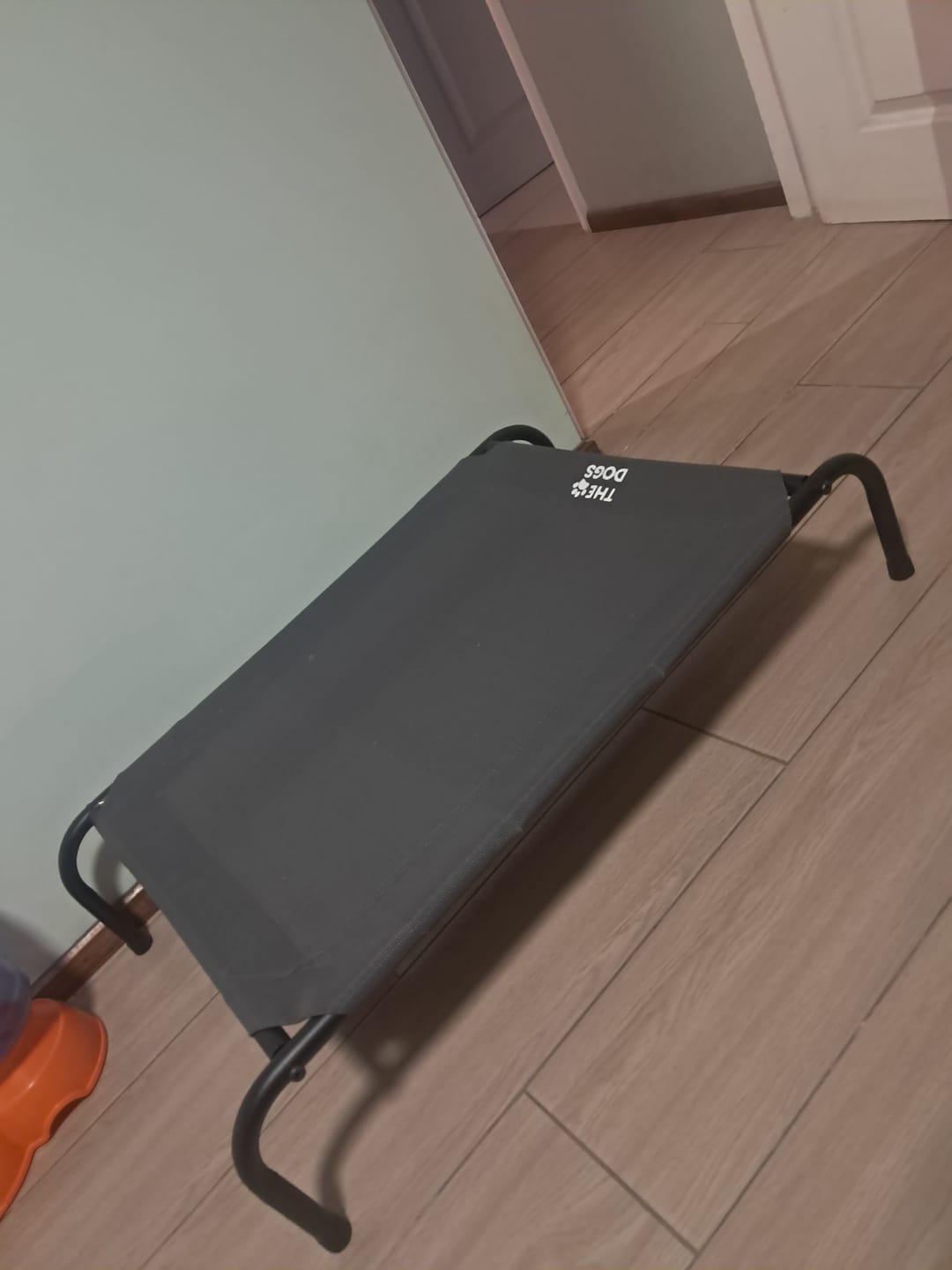 Customer photo review of Cama Elevada THE DOGS: Frescura y Ventilación