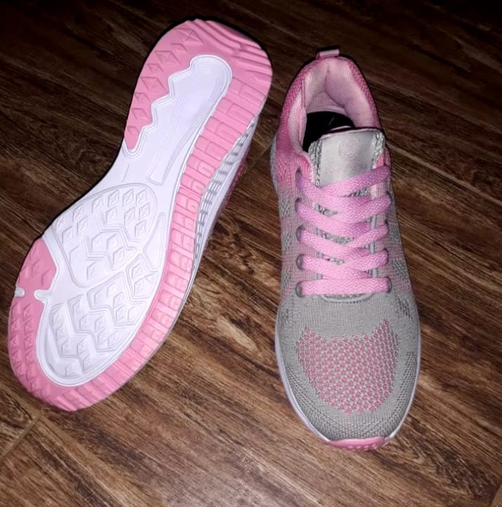 Customer photo review of Baskets Légères et Respirantes pour Femme