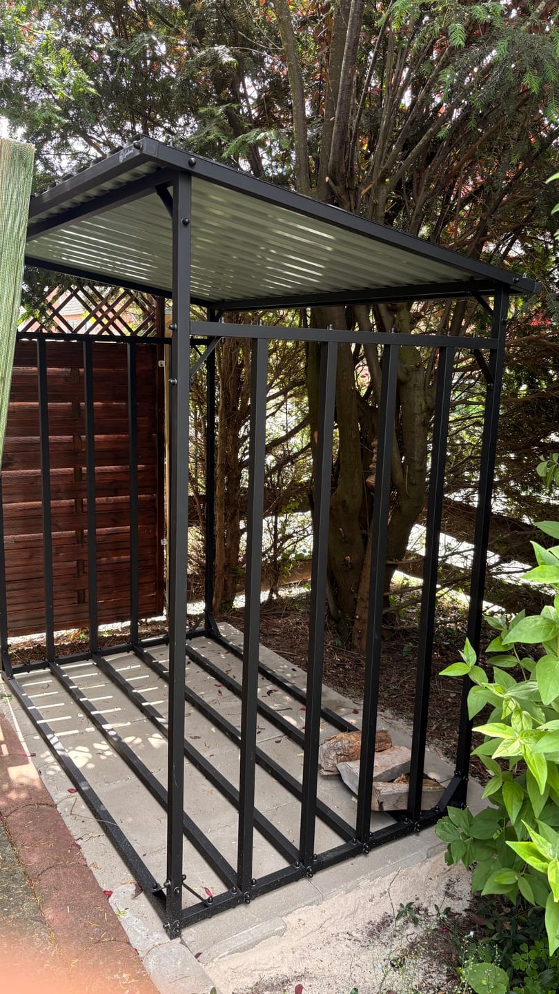 Customer photo review of Gartenzeit® Premium Kaminholzregal für den Außenbereich – XXL, extra stabil & wetterfest