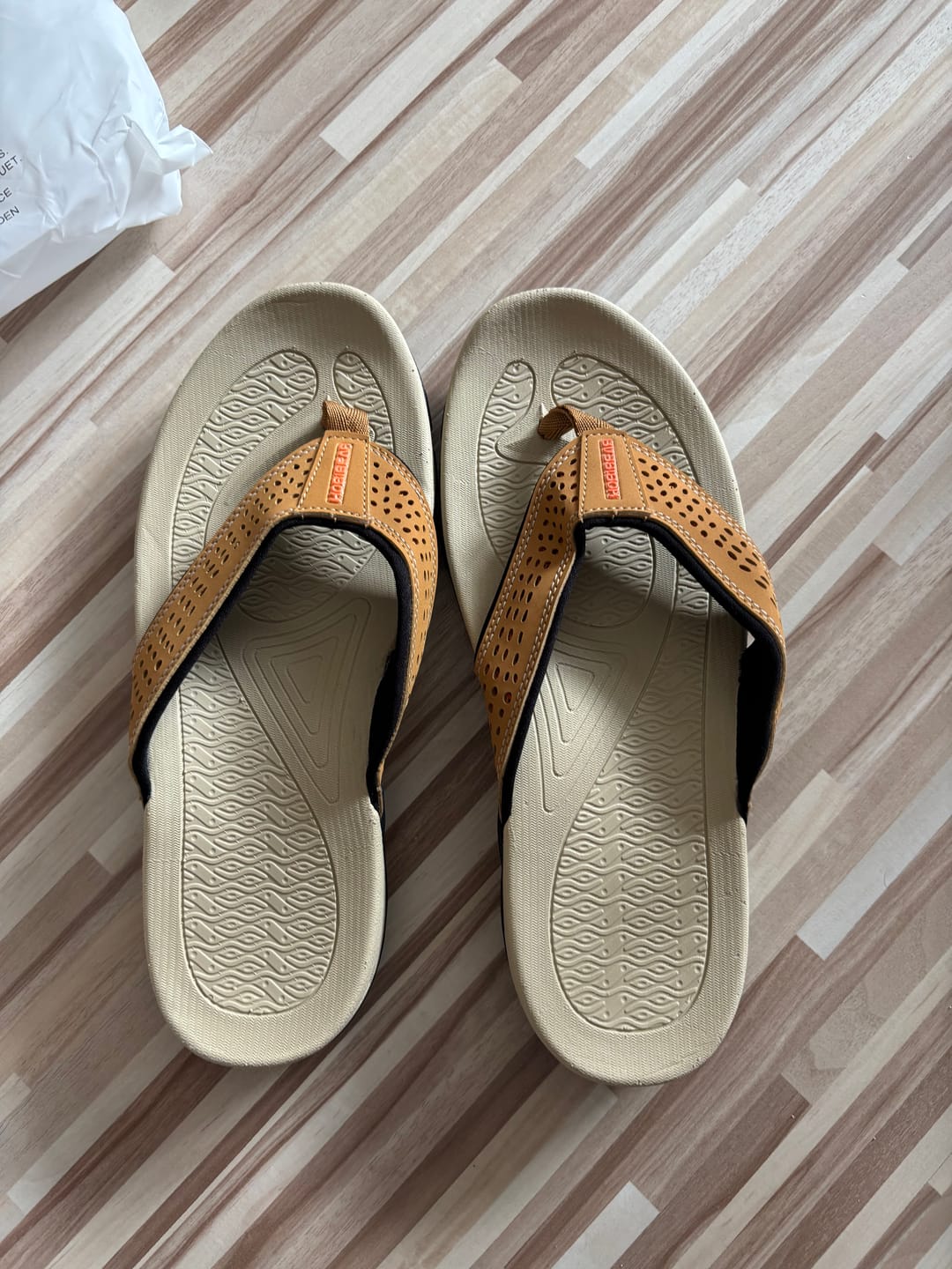 Customer photo review of Ramble Lite - Wide Toe Slippers