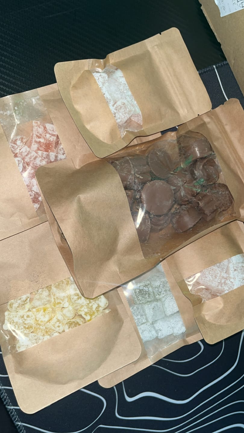 Customer photo review of Edibles Signature Bundle – Gummies & Schokos | THC Edibles Mega-Pack