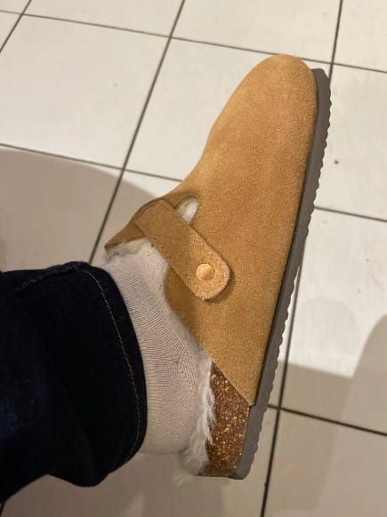 Customer photo review of Pantoufles Fourrées de Sabots Boston pour femmes et hommes