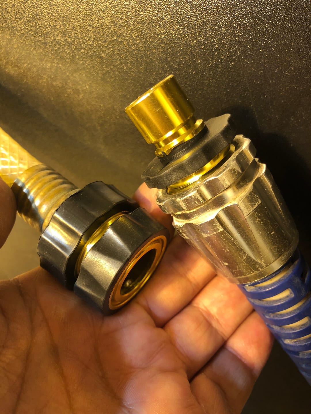 Customer photo review of HydroSnap — Conector Rápido para Manguera de Jardín
