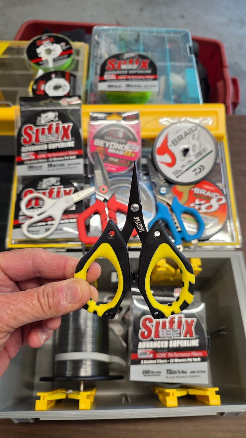 Customer photo review of Mini Scissors for Cutting Braided Fishing Line