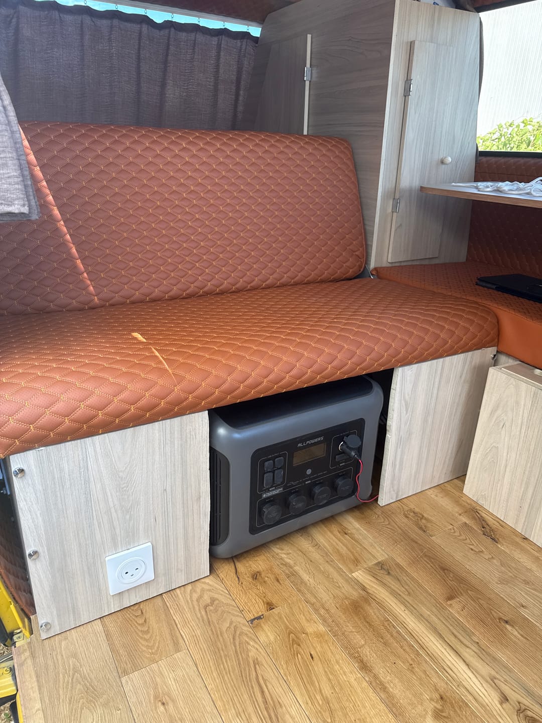 Customer photo review of ALLPOWERS R2500 V2 Station électrique portable 2500W 1920Wh