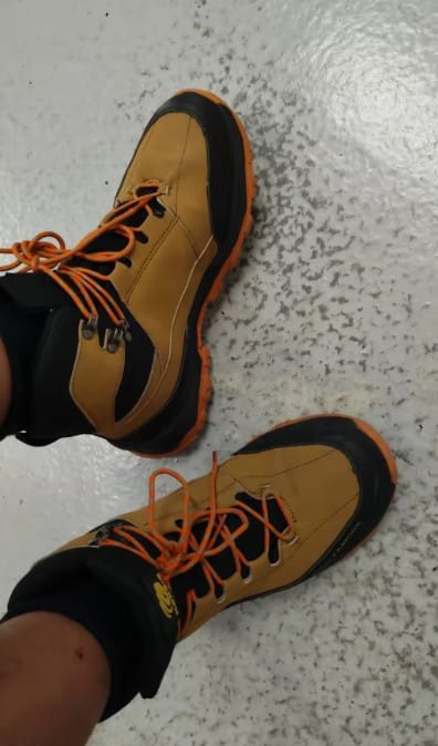 Customer photo review of Bottes de Travail Respirantes & Confortables - HONG-G