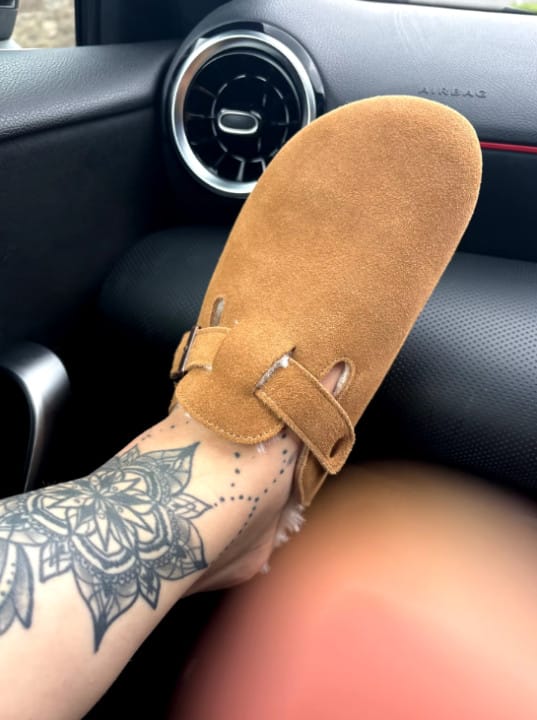 Customer photo review of Pantoufles Fourrées de Sabots Boston pour femmes et hommes