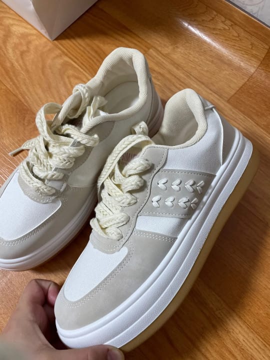 Customer photo review of Baskets plates en toile vulcanisées pour femmes