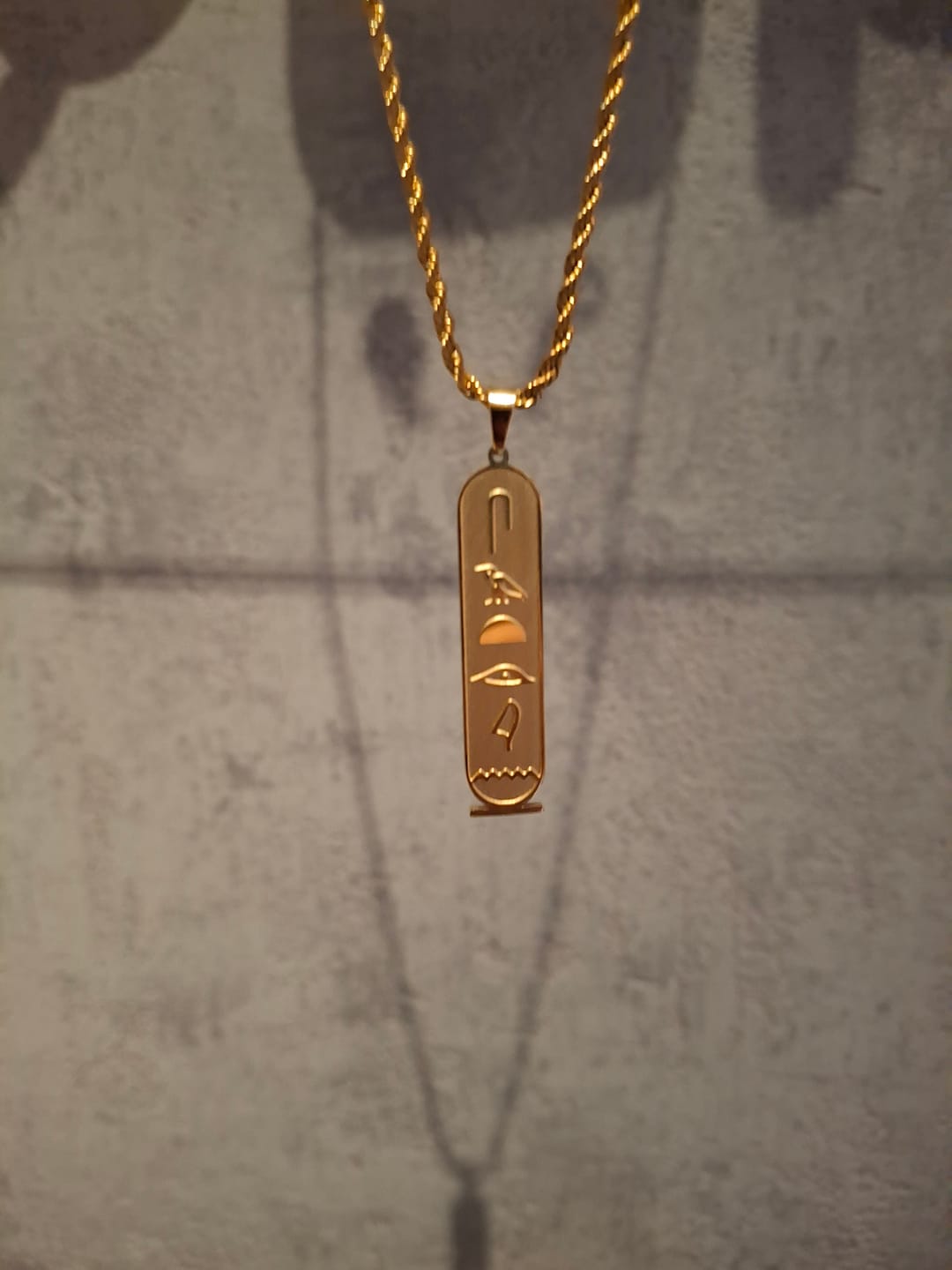 Customer photo review of Collier Personnalisé Hiéroglyphes Égyptiens