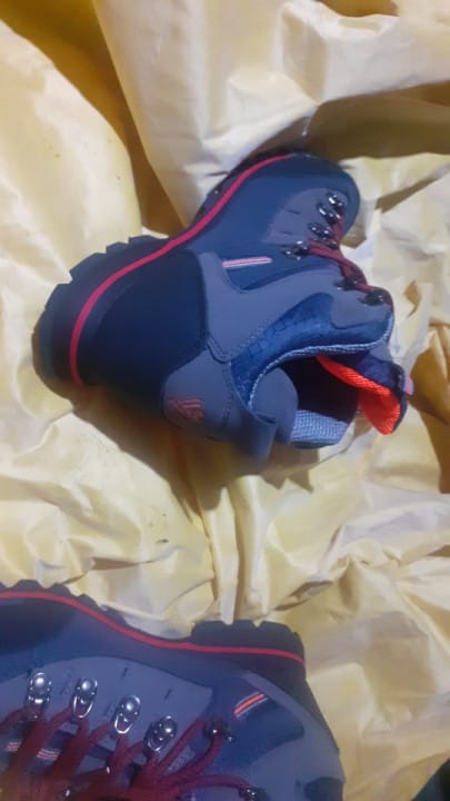 Customer photo review of Chaussures de Randonnée Imperméables & Robustes
