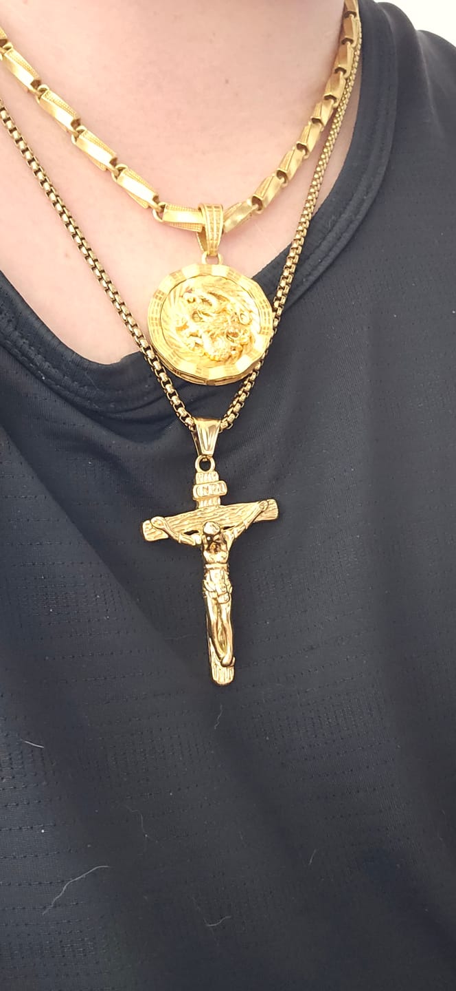 Customer photo review of FREE Today: Christ Jewelry Crucifix Pendant Charm Necklace