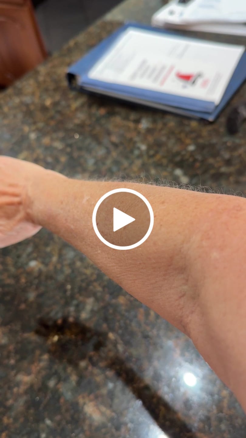 Customer video review of Besque® Magic Body Oil - Unscented