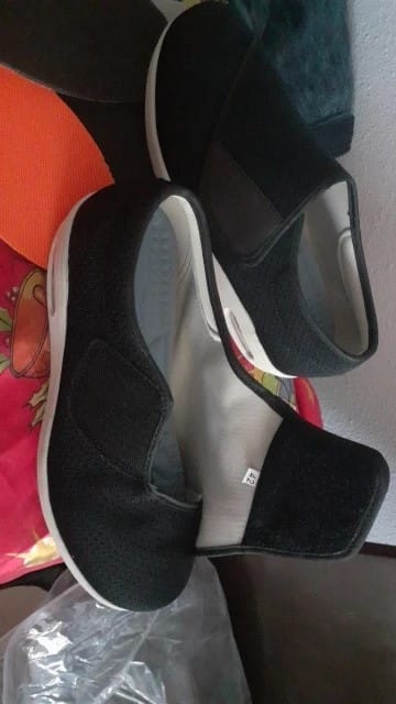 Customer photo review of Chaussures Orthopédiques & Diabétiques Confortables