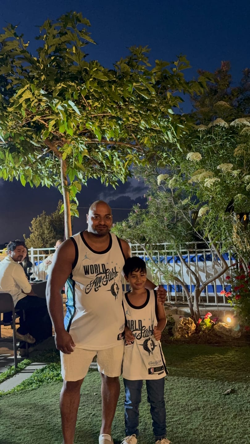 Customer photo review of גופיית NBA דני אבדיה אולסטאר – WORLD לבן 2026 | HOOPERS - ילדים
