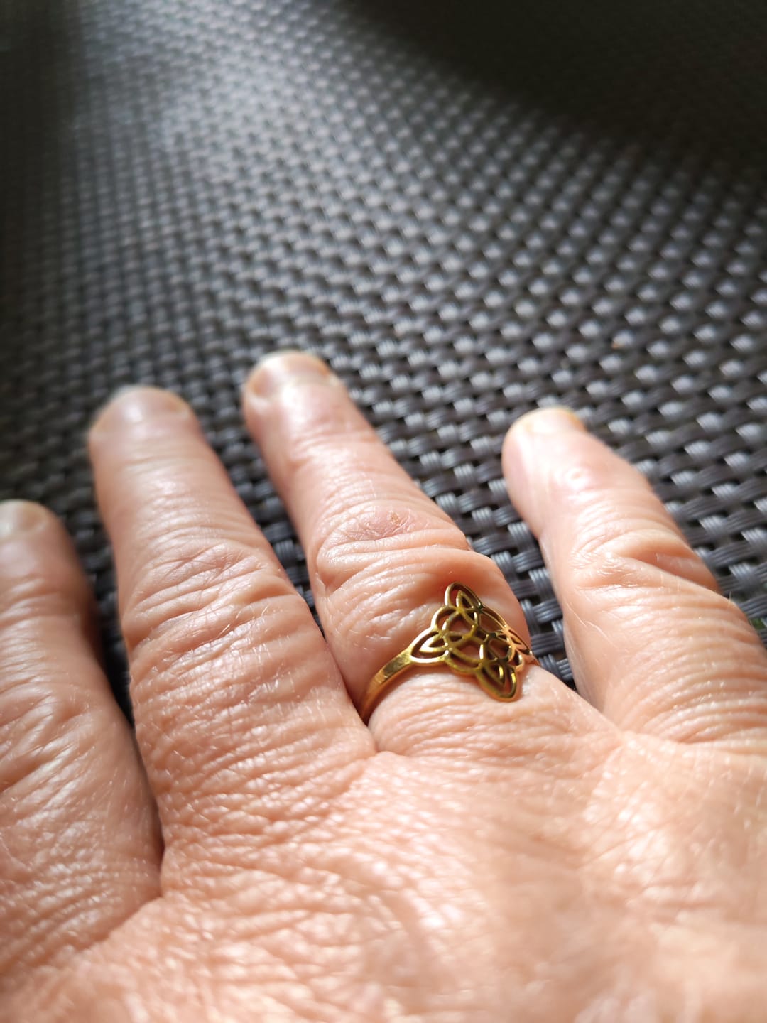 Customer photo review of Bague Ajustable "Protection Éternelle" - Noeud de Sorcière