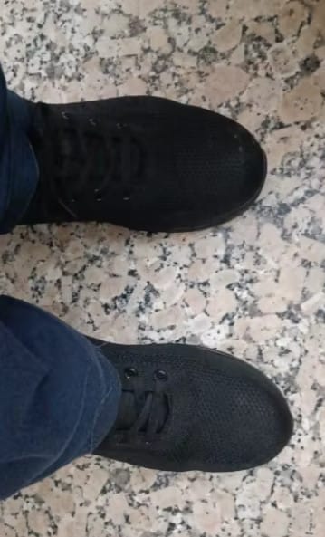 Customer photo review of Baskets de Sécurité et de Travail à Coussin d'Air pour Hommes et Femmes