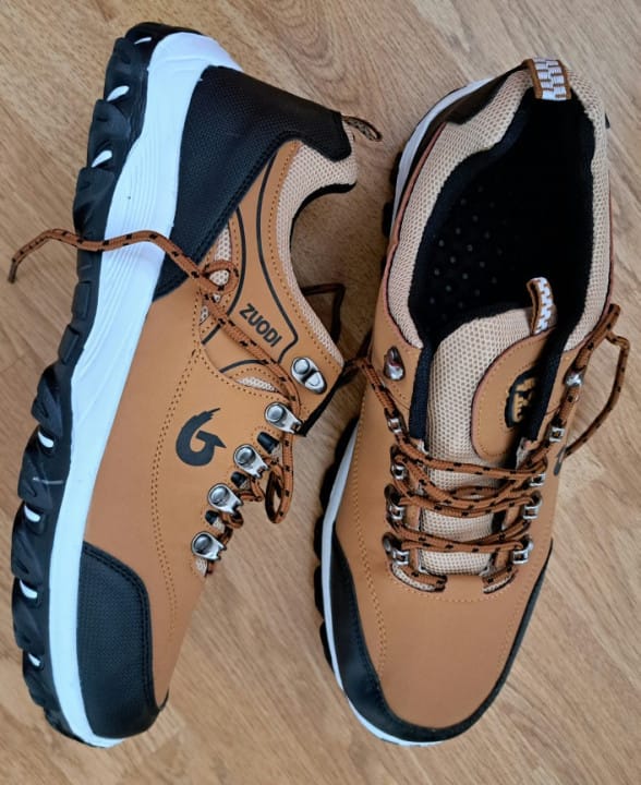 Customer photo review of Chaussures de Randonnée de Luxe avec une Touche Sportive