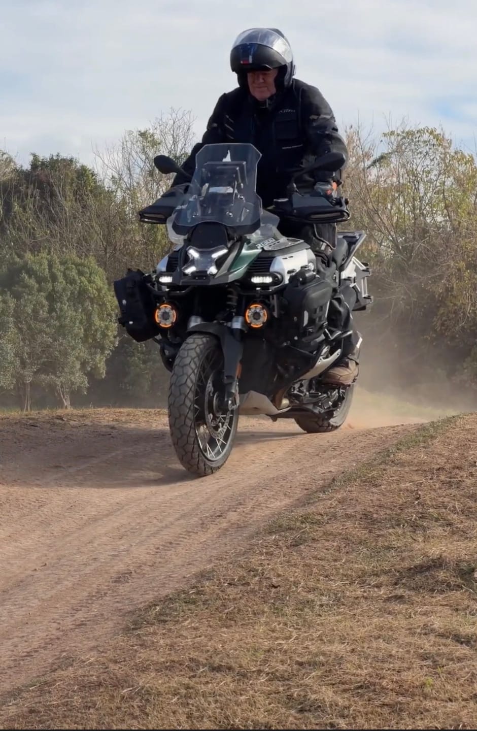 Customer photo review of LOBOO Transparent Headlight Guard for BMW R1300GS Adventure (2024-)