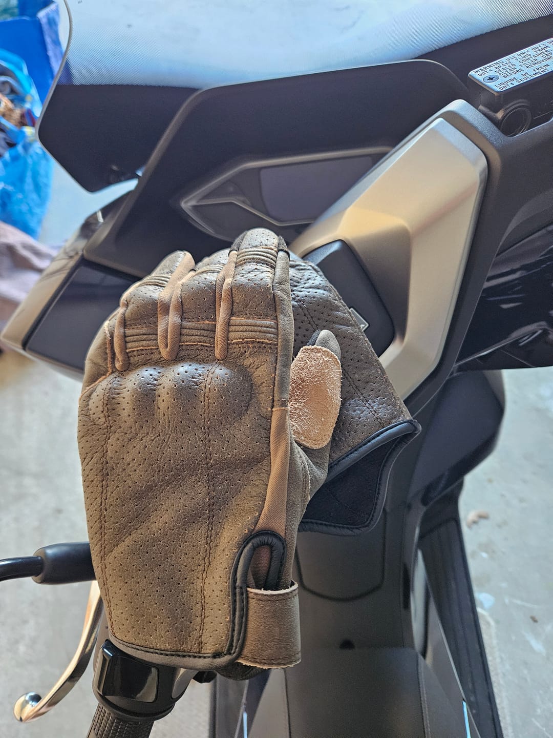 Customer photo review of Gen 3 Thumpa's | Short Cuff Summer Motorbike Gloves | Aramid + Perforated Brown Leather