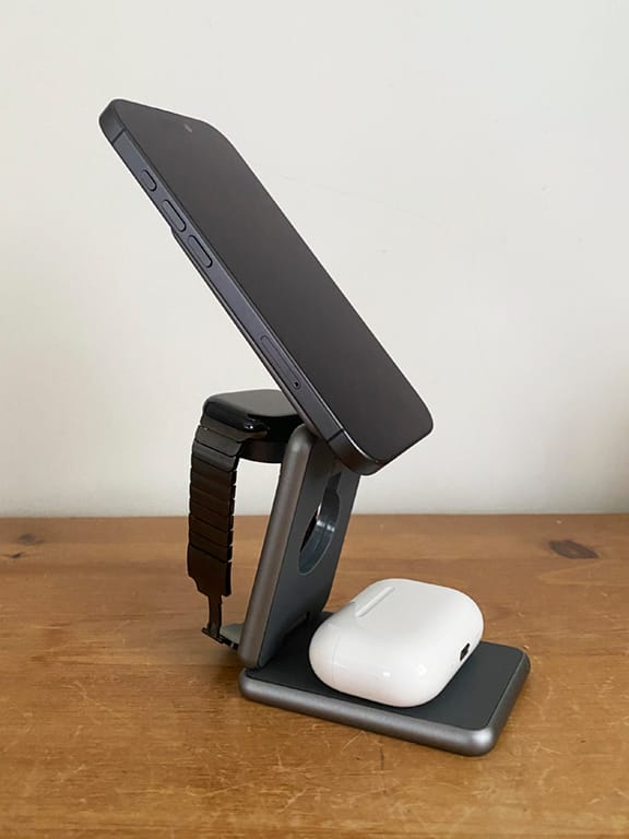 Customer photo review of MagFold Pro Qi2