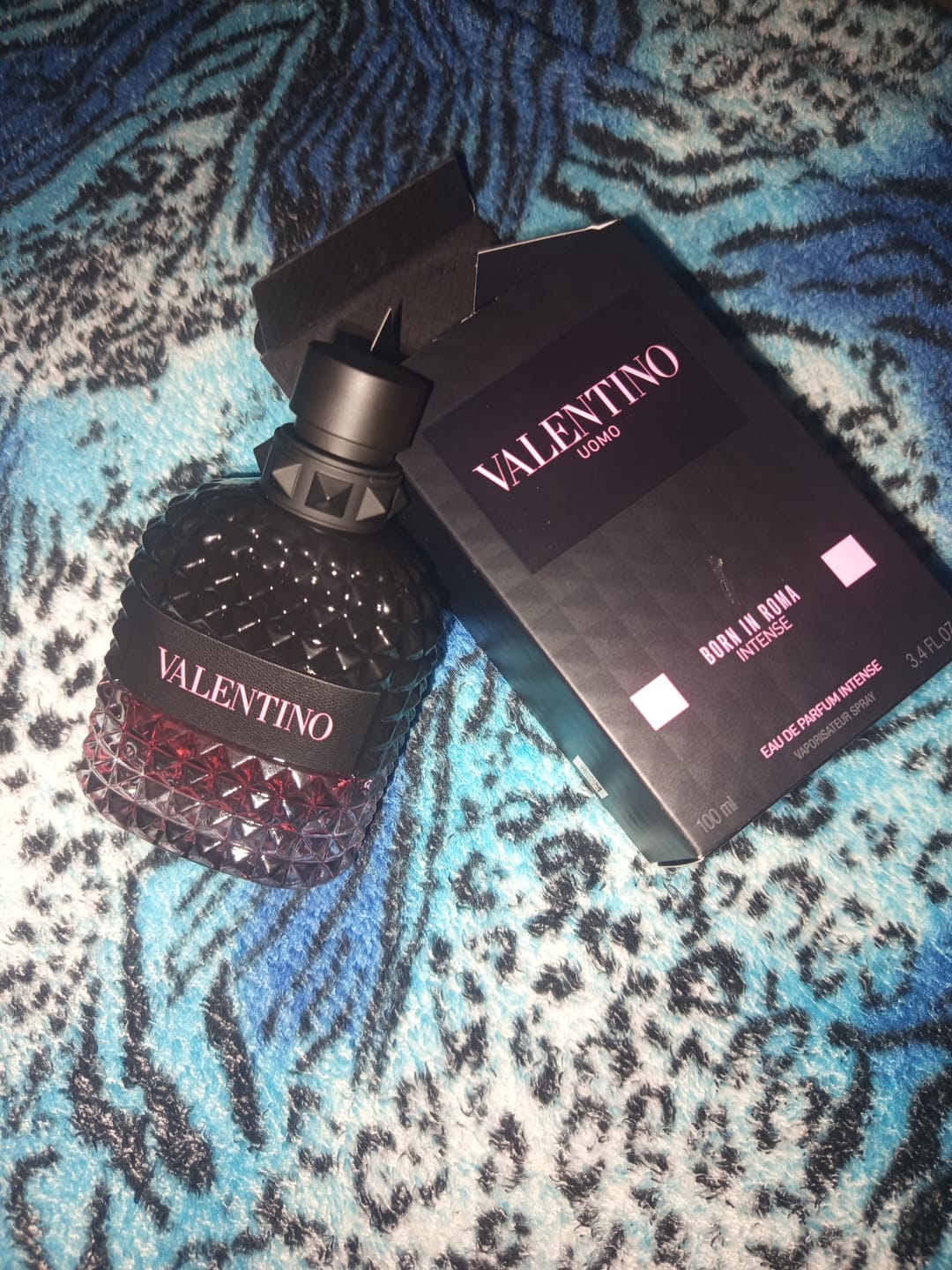 Customer photo review of Perfume Valentino Uomo Born in Roma Intense 100ml EDP