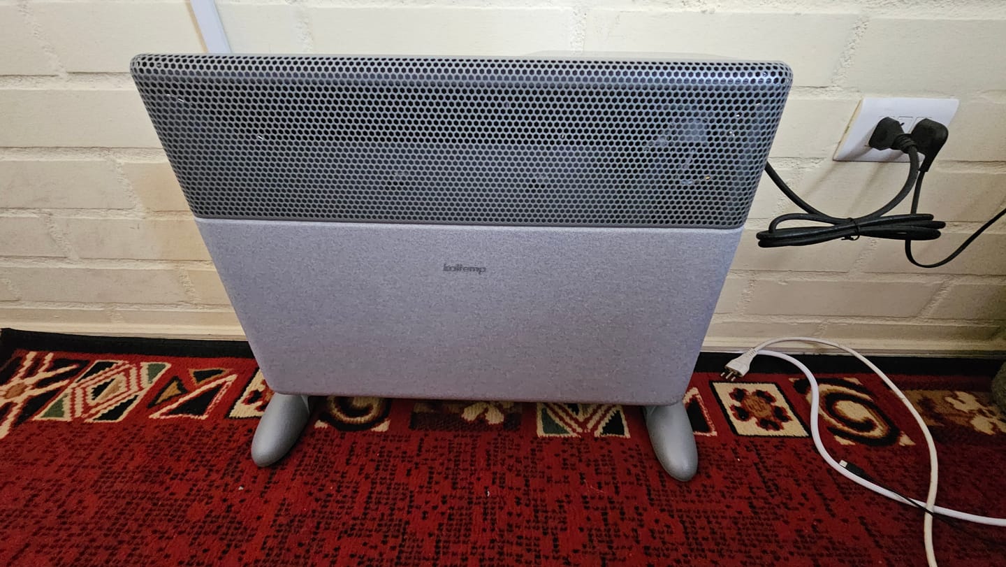 Customer photo review of Estufa Eléctrica Kaltemp apolo Fabrics Inverter 1500W Wifi | 18m2
